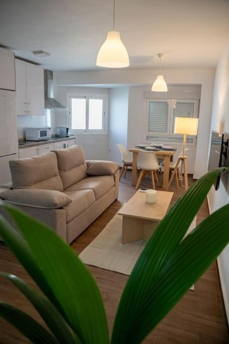 California Apartament Duenas Sevilla Exterior foto